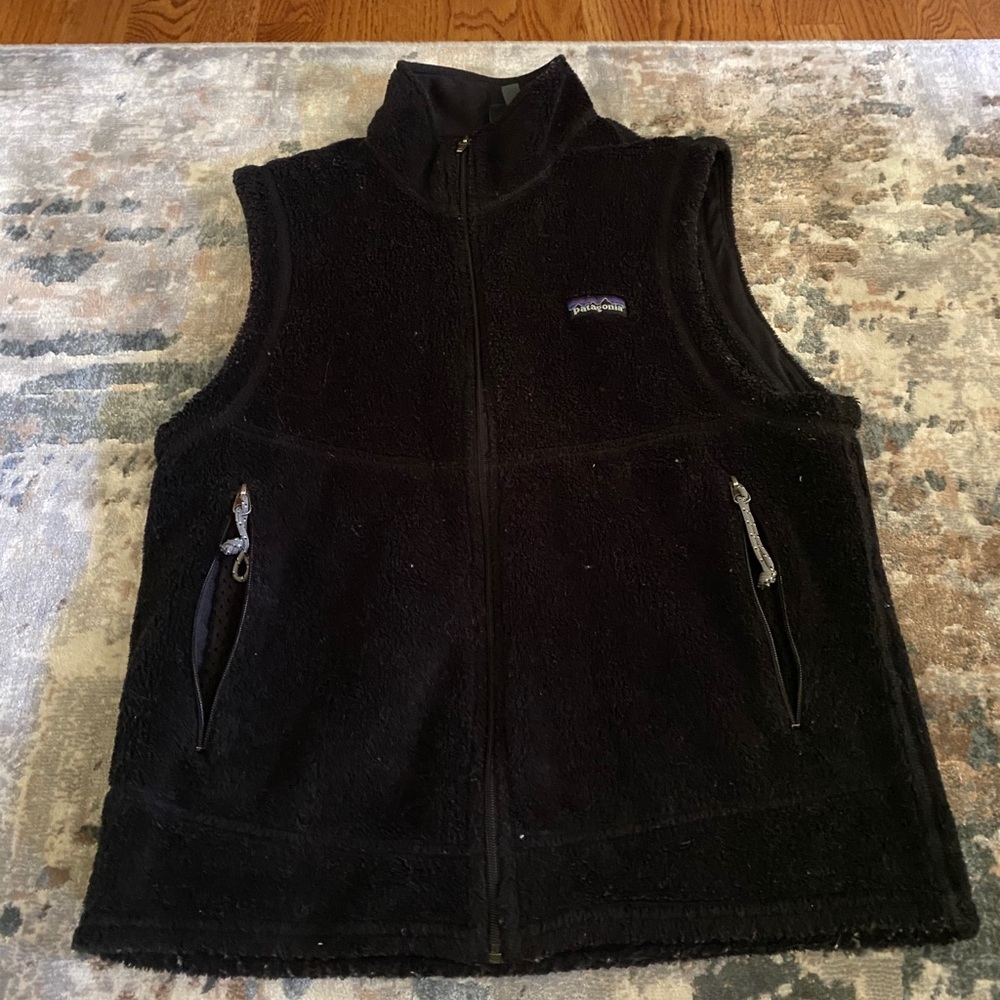 PATAGONIA WOMENS BLACK VEST